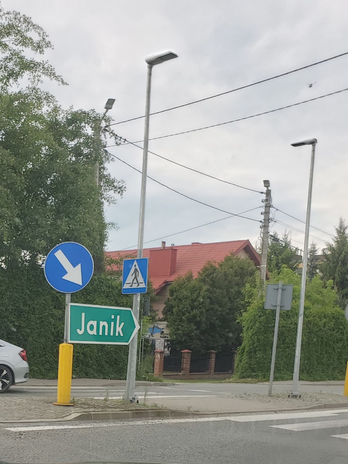 Janik town sign by roundabout
